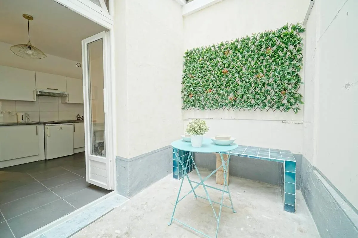 Amelie In Paris Apartment