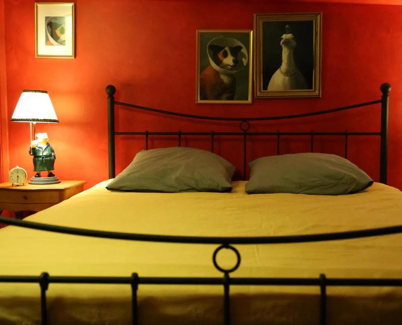 Amelie In Paris Apartment